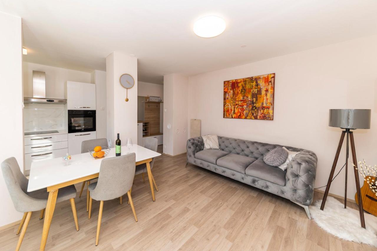 Apartman MORENA Apartment Zadar Bagian luar foto